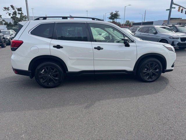 Used 2023 Subaru Forester Limited AWD/4WD image 2