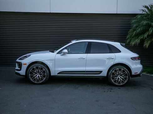 Certified 2026 Porsche Macan image 2