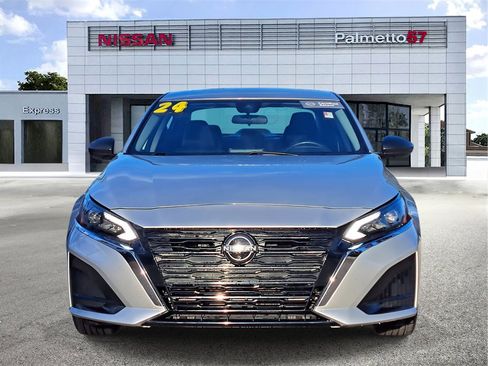 Certified 2023 Nissan Altima 2.5 SV image 2