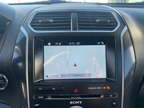 Used 2018 Ford Explorer Sport w/ Equipment Group 401A image 32