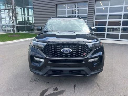 Used 2023 Ford Explorer ST AWD/4WD image 2