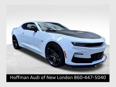 Used 2022 Chevrolet Camaro SS RWD image 1