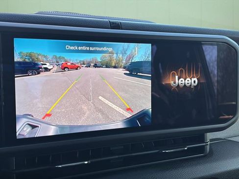 Certified 2024 Jeep Gladiator Sport image 31