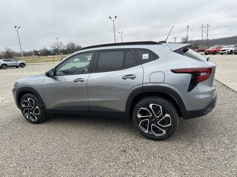 New 2026 Chevrolet Trax RS w/ Driver Confidence Package image 8
