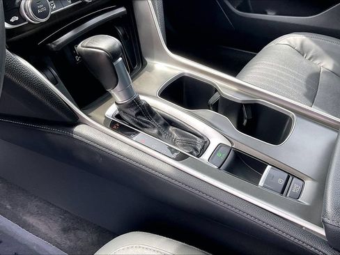 Used 2018 Honda Accord EX-L image 9