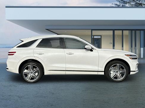 Used 2026 Genesis Electrified GV70 Advanced image 3