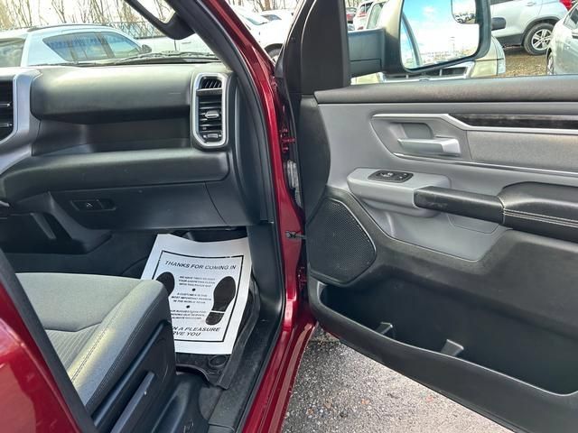 Used 2022 RAM 1500 Big Horn AWD/4WD image 29