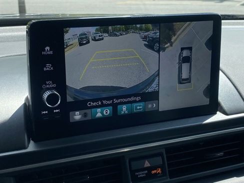 Used 2024 Honda Pilot Elite image 23