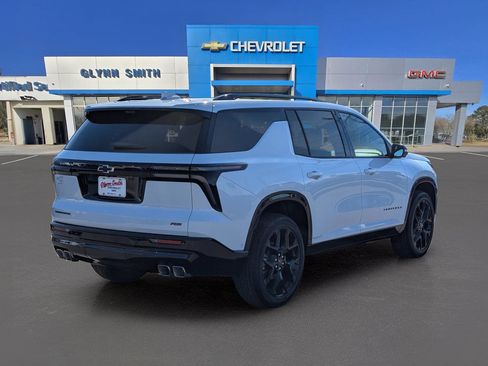 New 2026 Chevrolet Traverse RS image 8