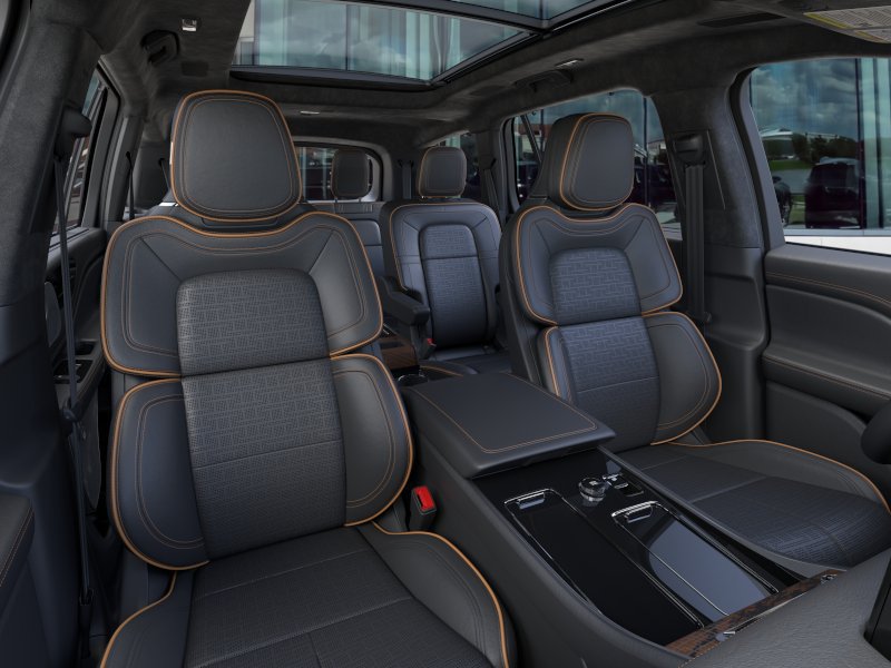 New 2026 Lincoln Aviator Black Label w/ Dynamic Handling Package AWD/4WD image 10