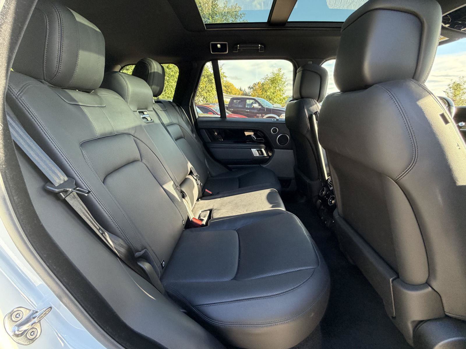Used 2018 Land Rover Range Rover HSE AWD/4WD image 29