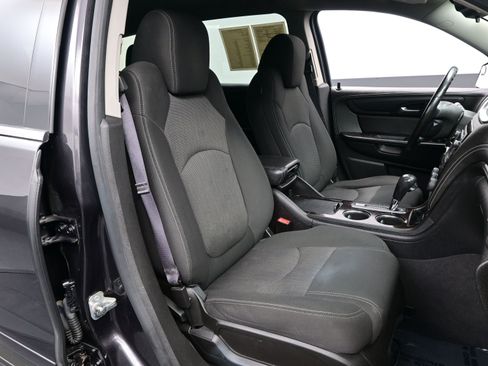Used 2015 Chevrolet Traverse LT w/ Style and Technology Package image 14