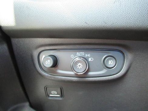 Used 2024 GMC Terrain SLT w/ Infotainment Package II AWD/4WD image 21