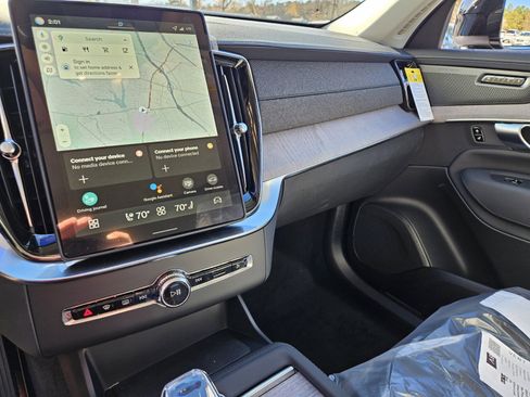 New 2026 Volvo XC90 B6 Ultra w/ Protection Package Premier image 13