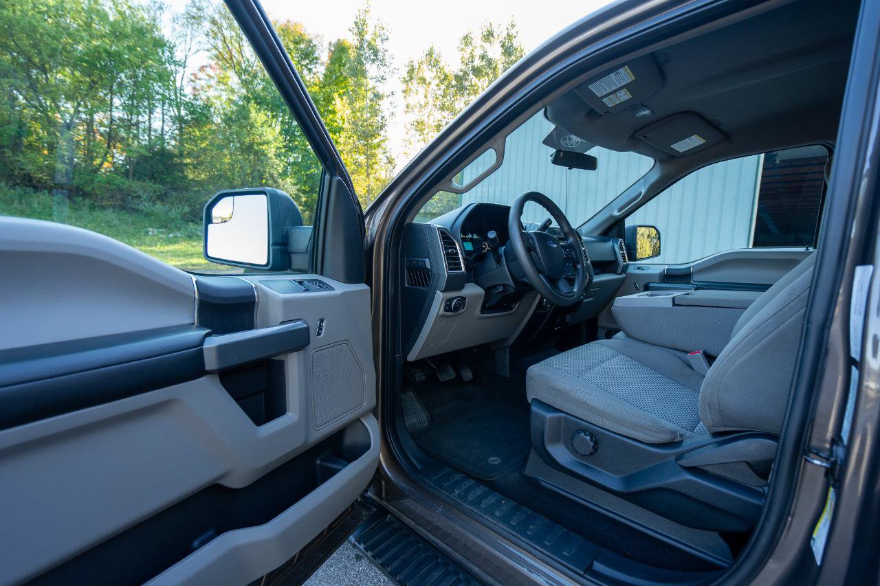 Used 2017 Ford F150 XLT AWD/4WD image 12