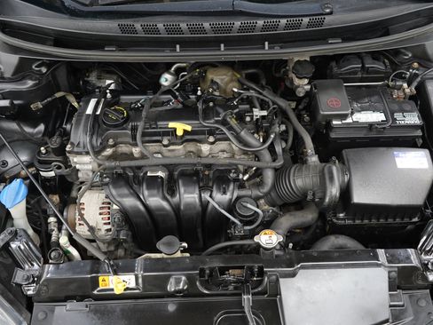 Used 2014 Hyundai Elantra Sport FWD image 26