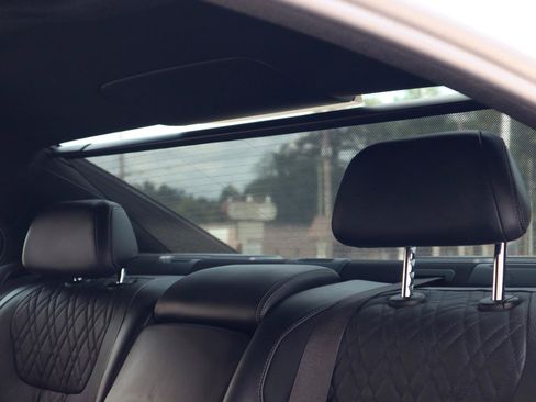 Used 2022 BMW 740i w/ M Sport Package RWD image 50