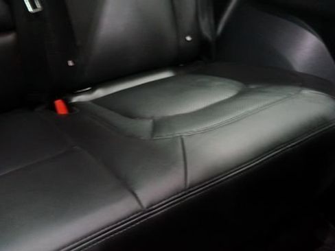 Used 2023 Land Rover Defender 90 S image 47