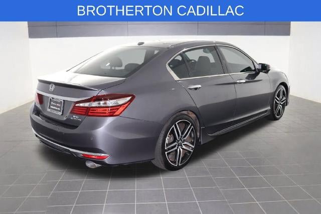 Used 2017 Honda Accord Touring image 7