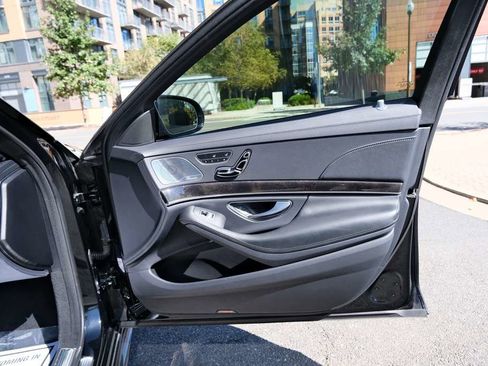 Used 2019 Mercedes-Benz S 560 4MATIC Sedan image 40
