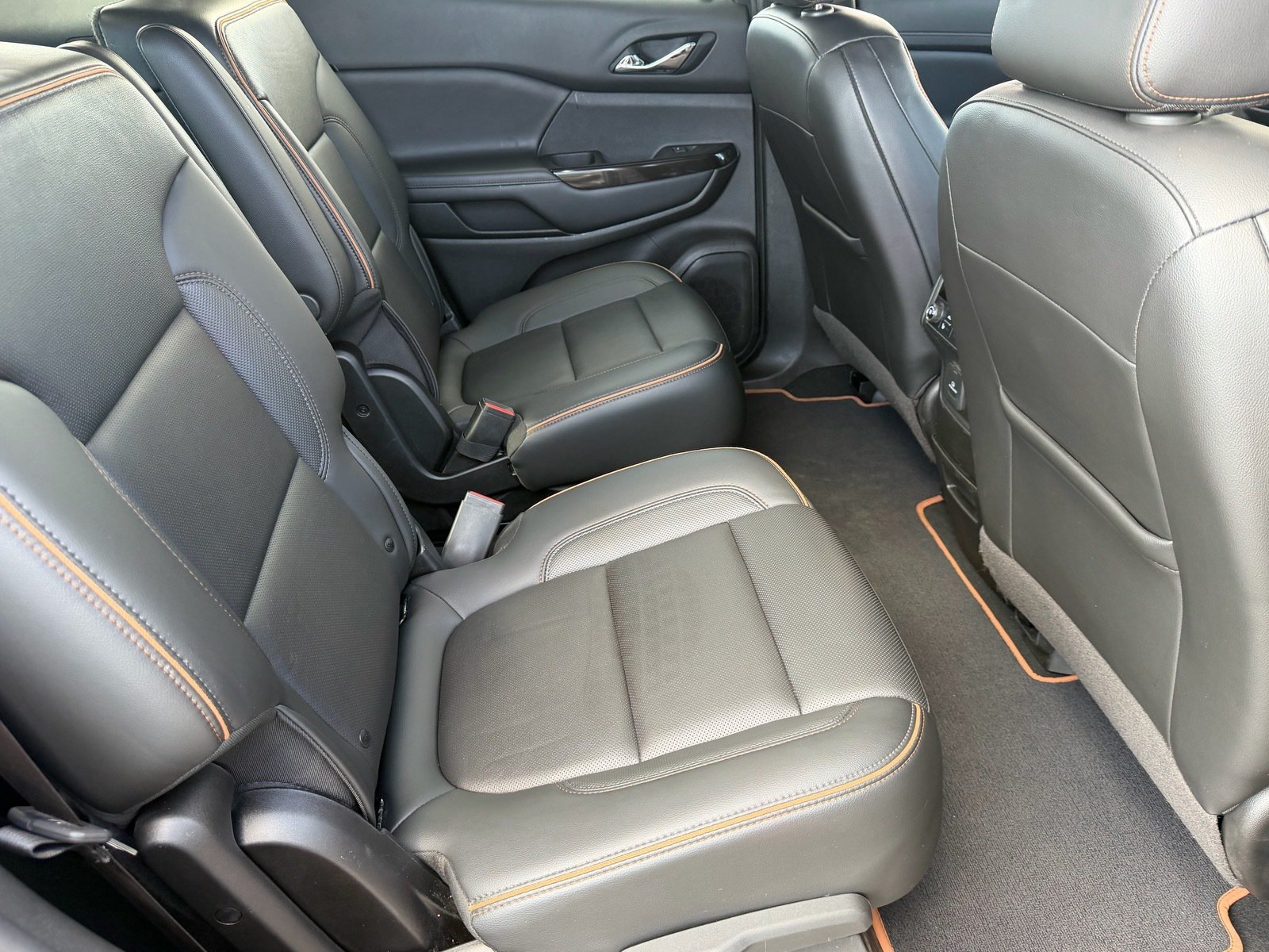 Used 2022 GMC Acadia AT4 w/ Preferred Package AWD/4WD image 15