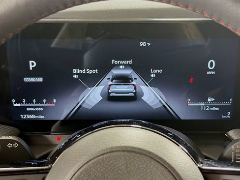 Certified 2025 Nissan Kicks SR w/ SR Premium Package AWD/4WD image 17