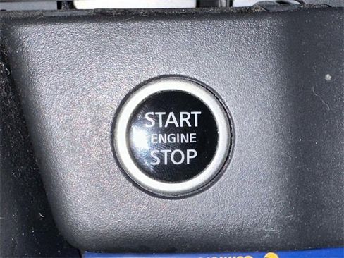 Used 2021 Nissan Rogue S image 22