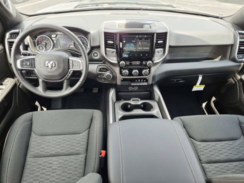 New 2026 RAM 1500 Express AWD/4WD image 10