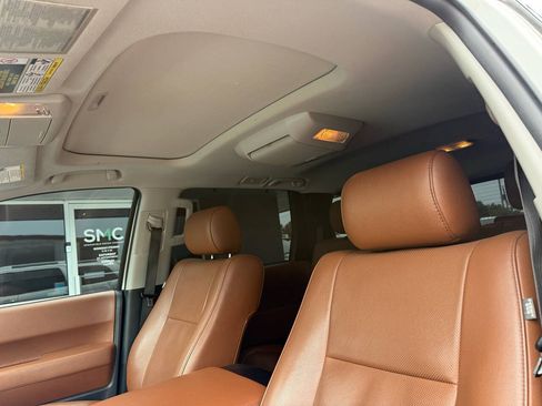 Used 2018 Toyota Sequoia Platinum AWD/4WD image 16