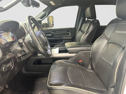 Used 2022 RAM 3500 Laramie AWD/4WD image 8