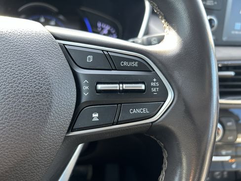 Used 2019 Hyundai Santa Fe Limited image 16