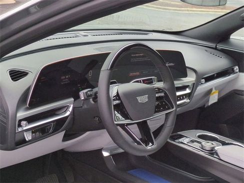 New 2026 Cadillac Lyriq Luxury image 10