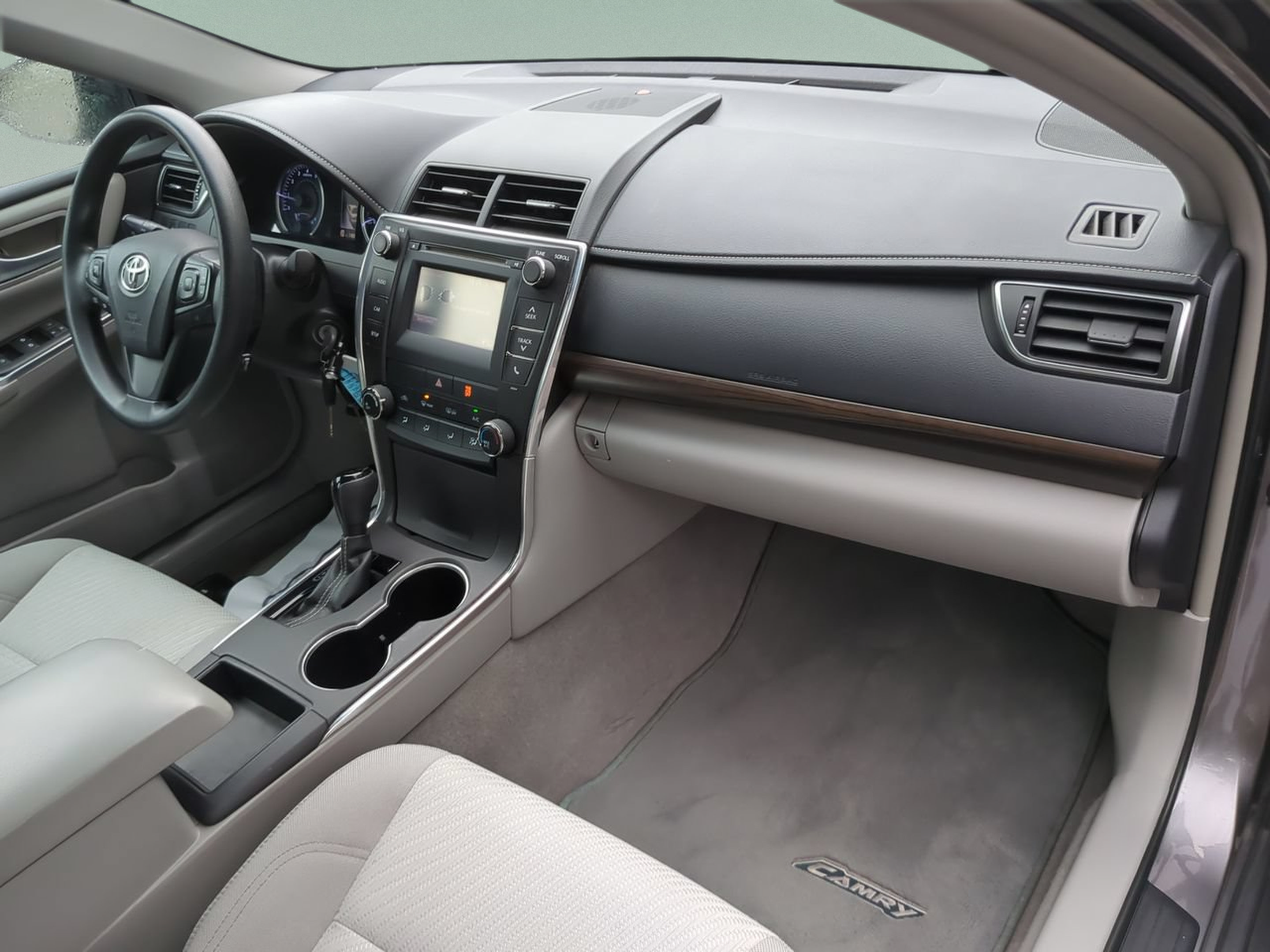Used 2016 Toyota Camry LE FWD image 20