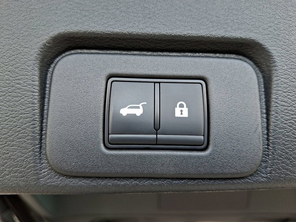 Used 2023 Nissan Rogue Platinum w/ Platinum Premium Package AWD/4WD image 30