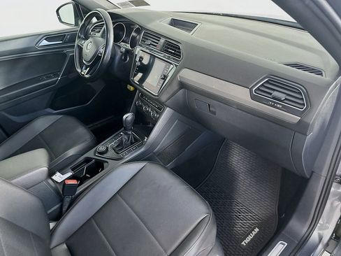 Used 2020 Volkswagen Tiguan SE R-Line w/ 3rd Row Seat Package image 30