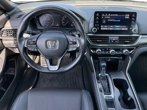 Used 2019 Honda Accord Sport image 11