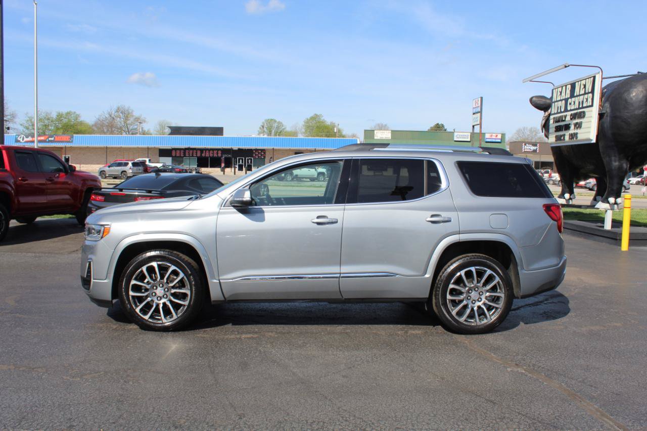 Used 2023 GMC Acadia Denali w/ Denali Ultimate Package AWD/4WD image 8