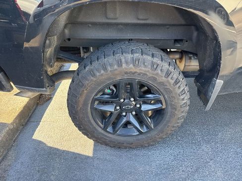 Used 2022 Chevrolet Silverado 1500 Custom Trail Boss image 3