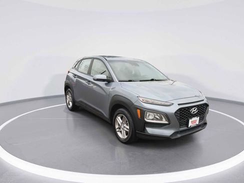 Used 2019 Hyundai Kona SE image 2