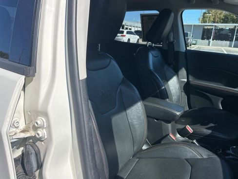 Used 2020 Jeep Compass Limited image 22