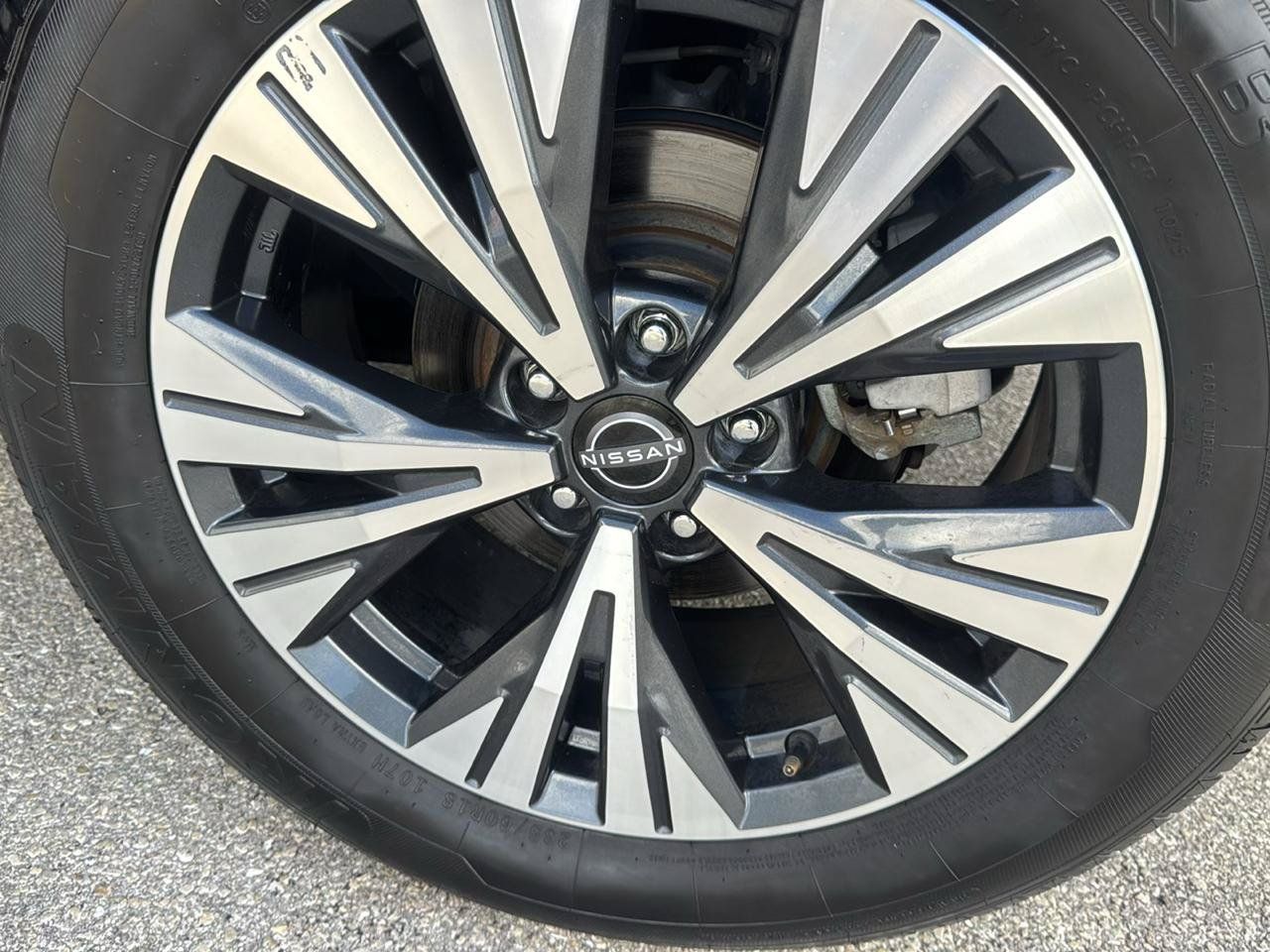 Used 2023 Nissan Rogue SV w/ SV Premium Package AWD/4WD image 27