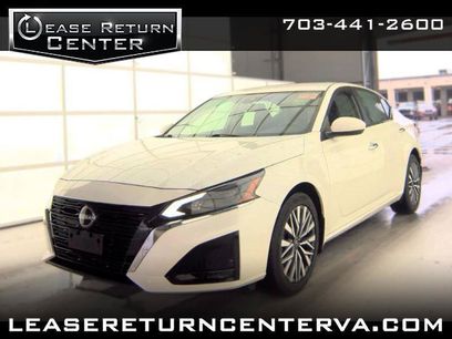Used 2023 Nissan Altima 2.5 SV