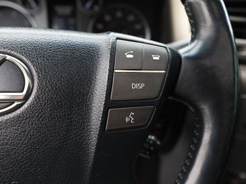 Used 2013 Lexus LX 570 4WD w/ Luxury Pkg image 29