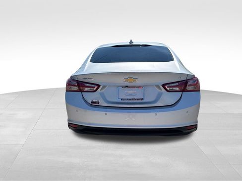 Used 2019 Chevrolet Malibu LT w/ Driver Confidence Package FWD image 5