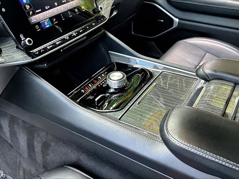 Used 2022 Jeep Wagoneer Series II image 16