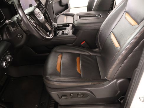 Used 2022 GMC Sierra 1500 AT4 w/ AT4 Preferred Package AWD/4WD image 12