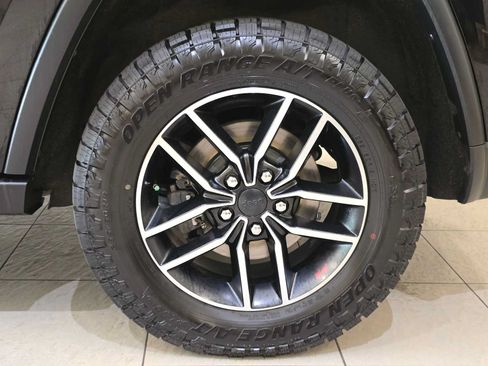 Used 2020 Jeep Grand Cherokee Trailhawk w/ Trailhawk Luxury Group AWD/4WD image 8