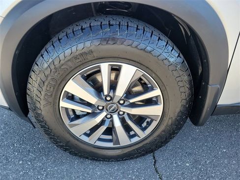 Used 2022 Nissan Pathfinder SL w/ SL Black Package image 32