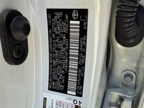Used 2021 Toyota C-HR XLE FWD image 36