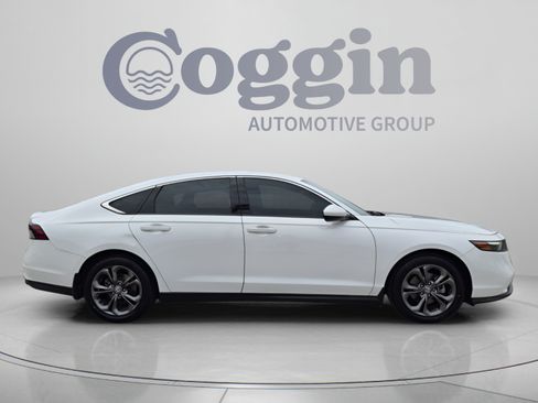 Certified 2023 Honda Accord EX image 7